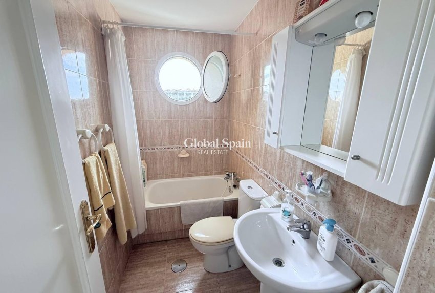 Venta - APARTAMENTO -
ORIHUELA COSTA - CAMPOAMOR