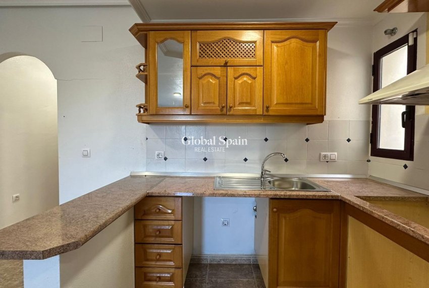 Venta - APARTAMENTO -
ORIHUELA COSTA - CAMPOAMOR