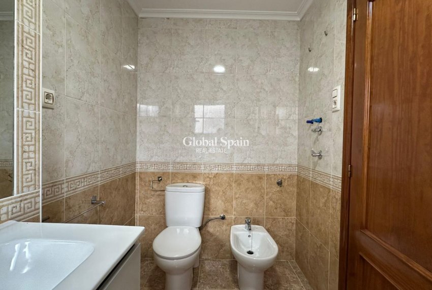 Venta - APARTAMENTO -
ORIHUELA COSTA - CAMPOAMOR