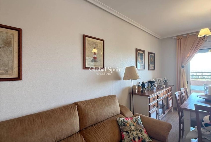 Venta - APARTAMENTO -
ORIHUELA COSTA - CAMPOAMOR
