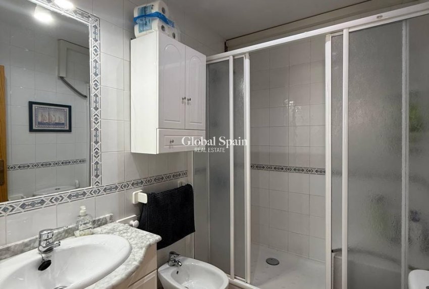 Venta - APARTAMENTO -
ORIHUELA COSTA - CAMPOAMOR