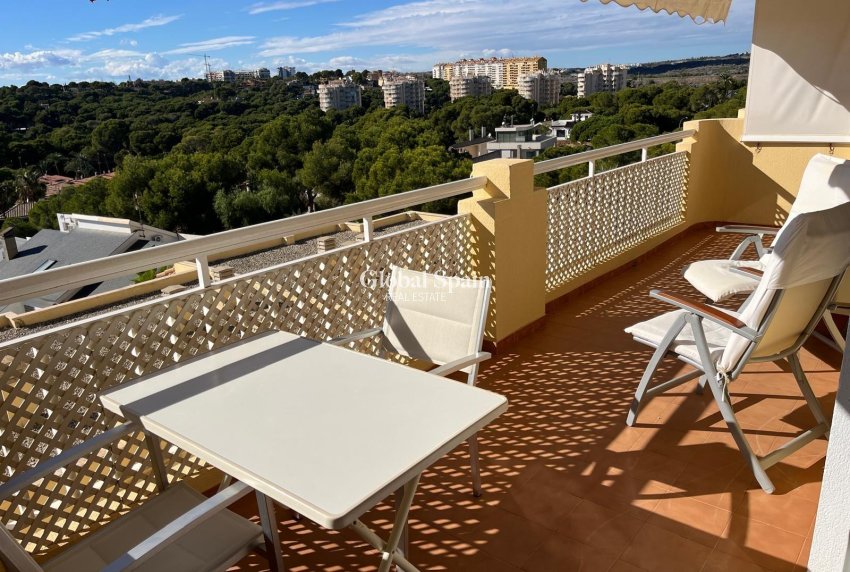 Venta - APARTAMENTO -
ORIHUELA COSTA - CAMPOAMOR