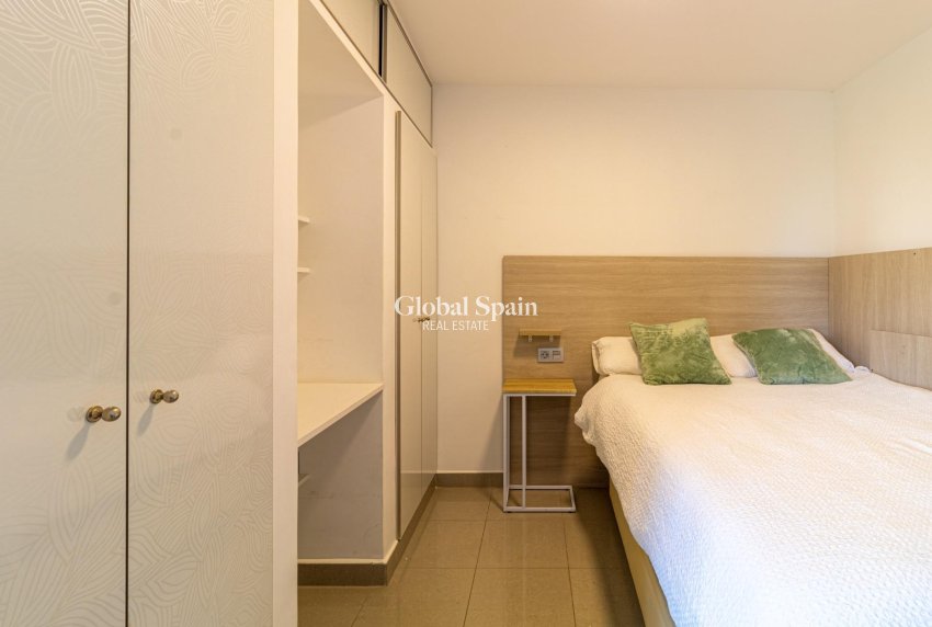 Venta - APARTAMENTO -
ORIHUELA COSTA - CAMPOAMOR