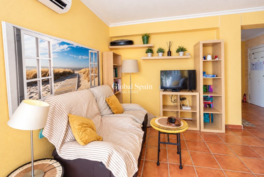 Venta - APARTAMENTO -
ORIHUELA COSTA - CAMPOAMOR
