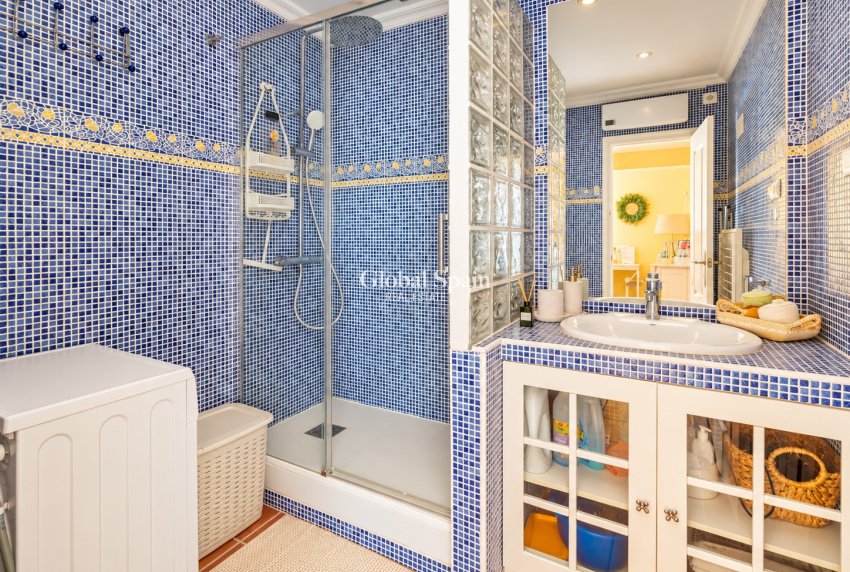 Venta - APARTAMENTO -
ORIHUELA COSTA - CAMPOAMOR