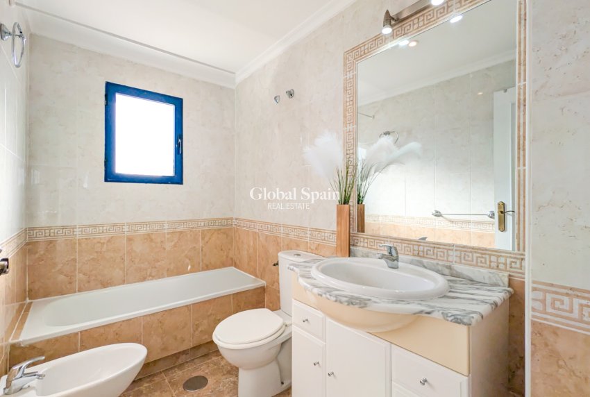 Venta - APARTAMENTO -
ORIHUELA COSTA - Costa Blanca