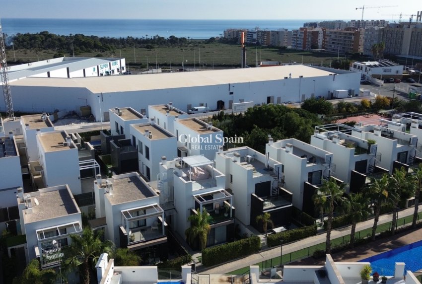 Venta - APARTAMENTO -
ORIHUELA COSTA - Costa Blanca