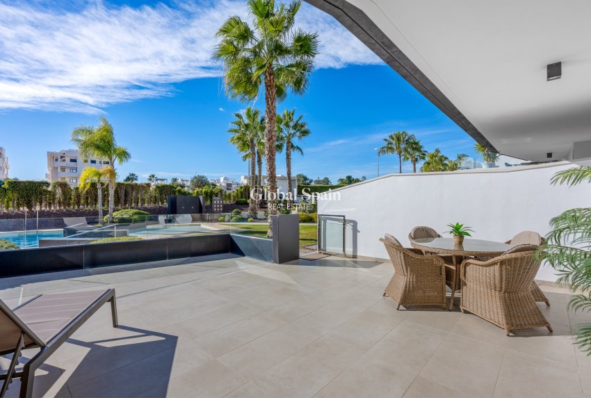 Venta - APARTAMENTO -
ORIHUELA COSTA - Costa Blanca