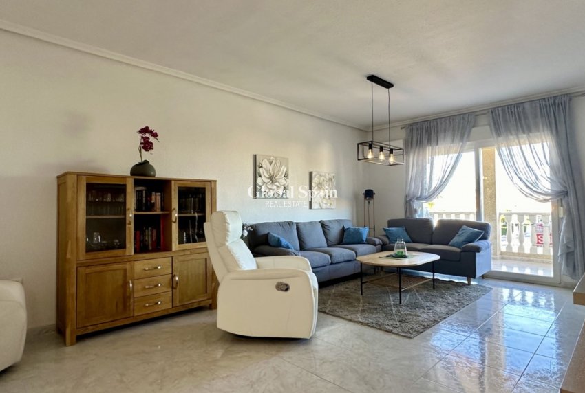 Venta - APARTAMENTO -
ORIHUELA COSTA - Costa Blanca