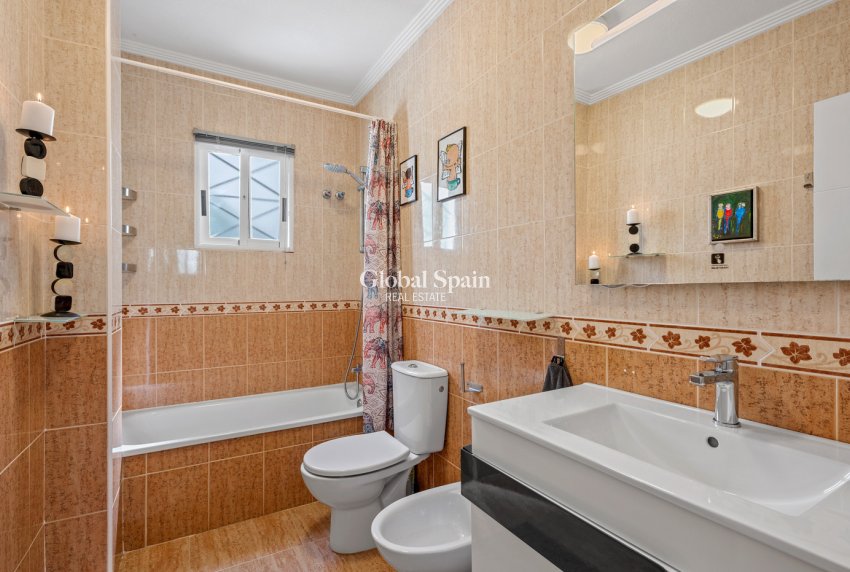 Venta - APARTAMENTO -
ORIHUELA COSTA - Costa Blanca