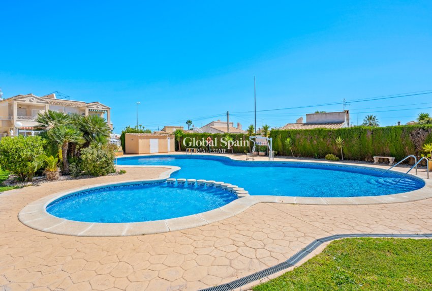 Venta - APARTAMENTO -
ORIHUELA COSTA - Costa Blanca