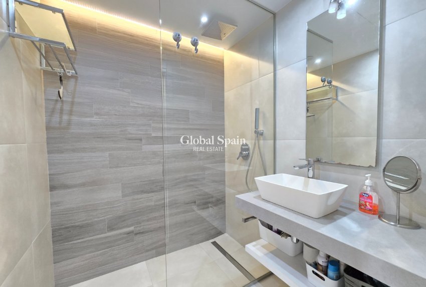 Venta - APARTAMENTO -
ORIHUELA COSTA - Costa Blanca