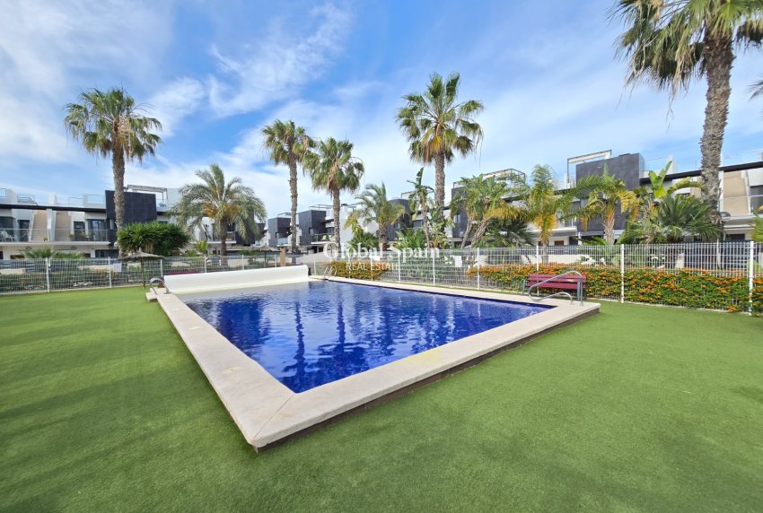 Venta - APARTAMENTO -
ORIHUELA COSTA - Costa Blanca