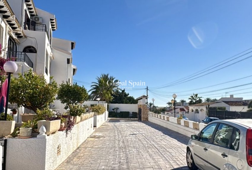 Venta - APARTAMENTO -
ORIHUELA COSTA - Costa Blanca