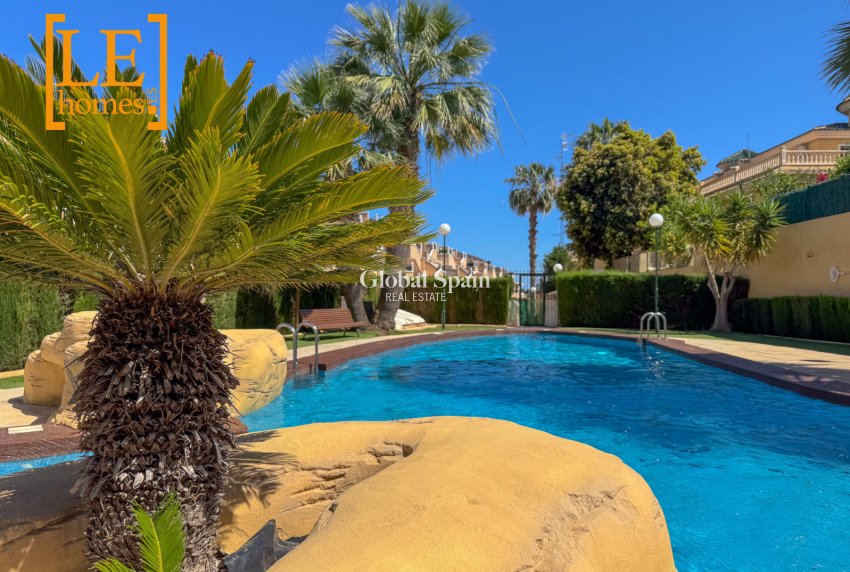 Venta - APARTAMENTO -
ORIHUELA COSTA - Costa Blanca