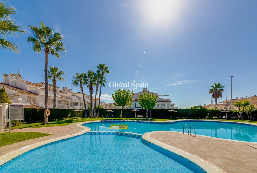 Venta - APARTAMENTO -
ORIHUELA COSTA - Costa Blanca