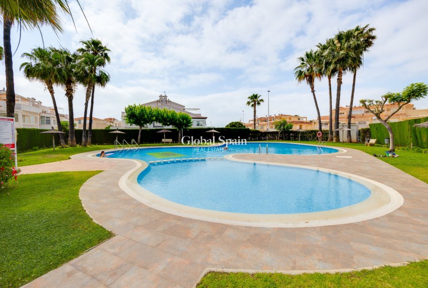Venta - APARTAMENTO -
ORIHUELA COSTA - Costa Blanca