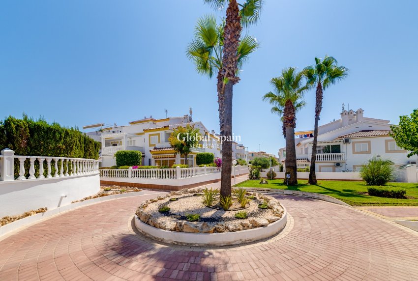 Venta - APARTAMENTO -
ORIHUELA COSTA - Costa Blanca