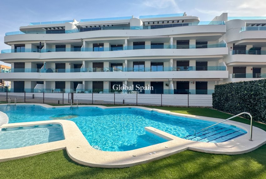 Venta - APARTAMENTO -
ORIHUELA COSTA - Costa Blanca