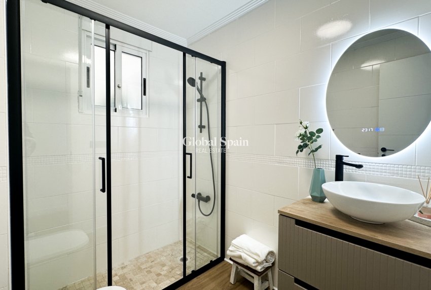 Venta - APARTAMENTO -
ORIHUELA COSTA - Costa Blanca