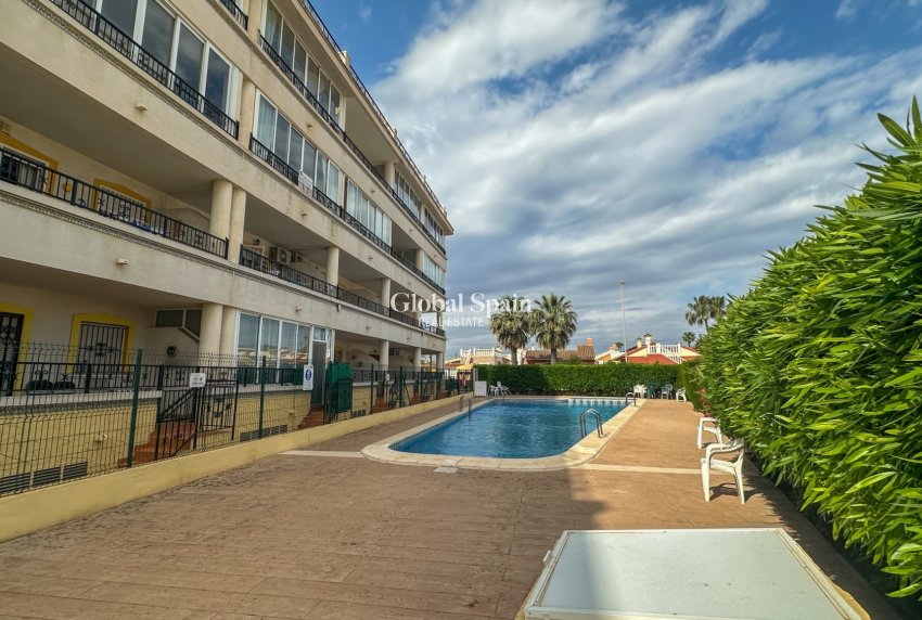 Venta - APARTAMENTO -
ORIHUELA COSTA - Costa Blanca