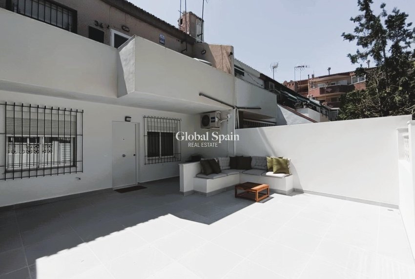 Venta - APARTAMENTO -
ORIHUELA COSTA - Costa Blanca