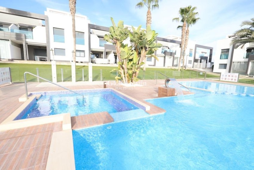 Venta - APARTAMENTO -
ORIHUELA COSTA - Costa Blanca