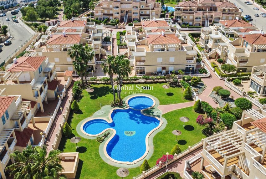 Venta - APARTAMENTO -
ORIHUELA COSTA - Costa Blanca