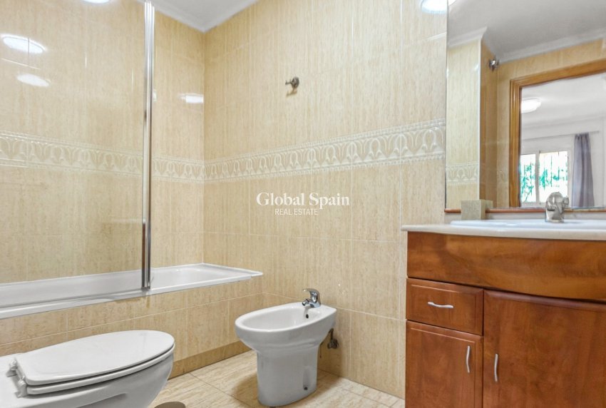 Venta - APARTAMENTO -
ORIHUELA COSTA - Costa Blanca