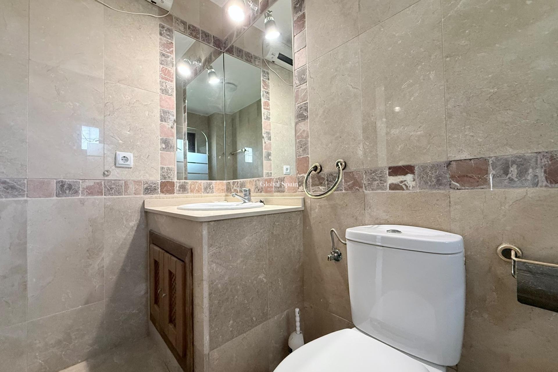 Venta - APARTAMENTO -
ORIHUELA COSTA - Costa Blanca