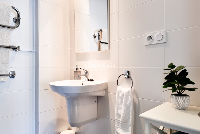 Venta - APARTAMENTO -
ORIHUELA COSTA - Costa Blanca