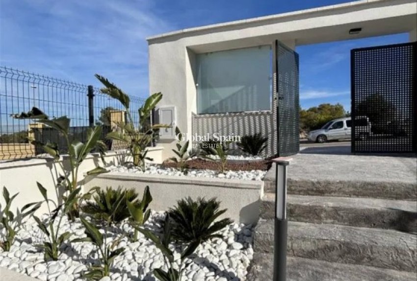 Venta - APARTAMENTO -
ORIHUELA COSTA - Inland