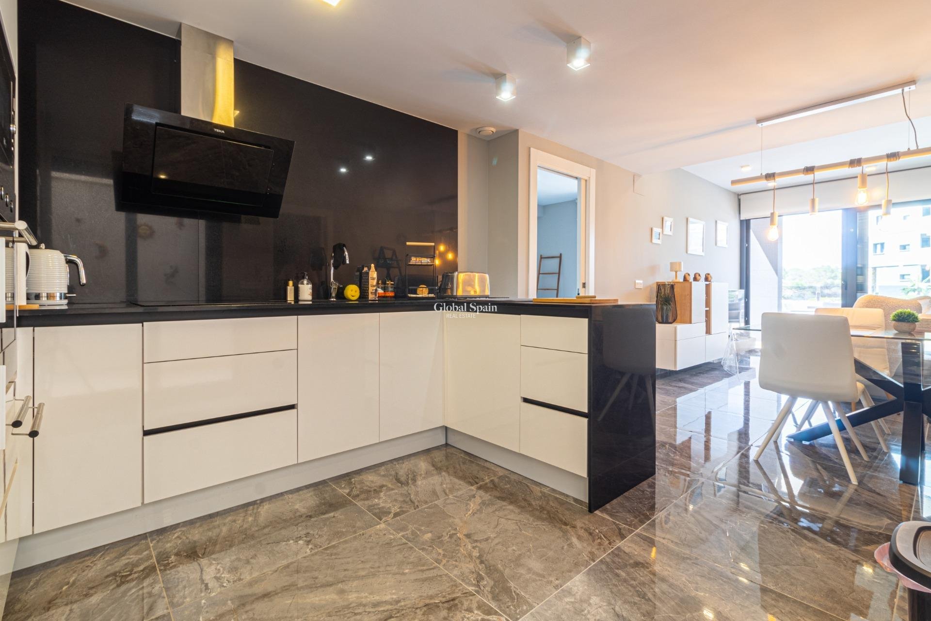 Venta - Apartamento -
ORIHUELA COSTA - La Florida