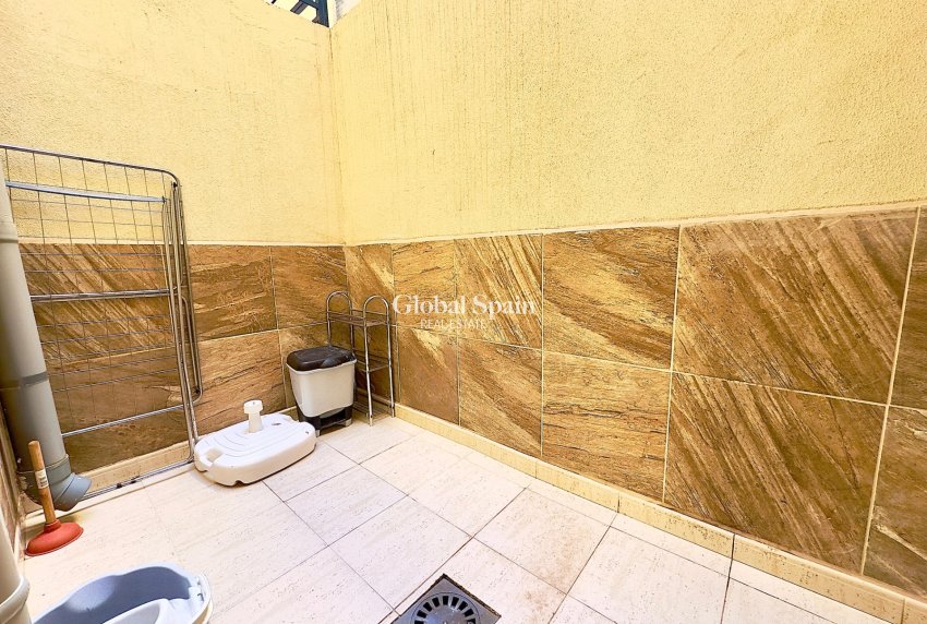 Venta - APARTAMENTO -
ORIHUELA COSTA - La Florida