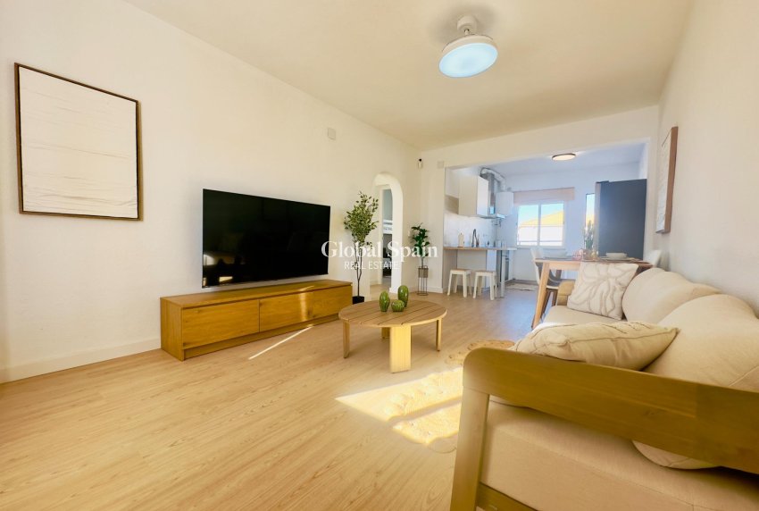 Venta - Apartamento -
ORIHUELA COSTA - La Regia