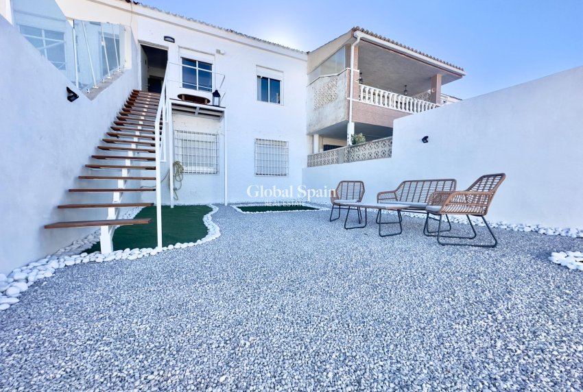 Venta - Apartamento -
ORIHUELA COSTA - La Regia