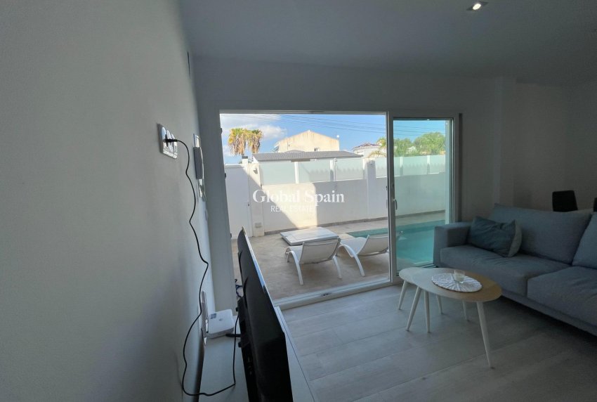 Venta - APARTAMENTO -
ORIHUELA COSTA - La Regia