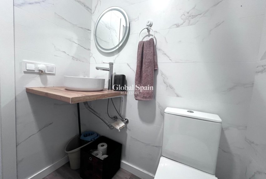 Venta - APARTAMENTO -
ORIHUELA COSTA - La Regia
