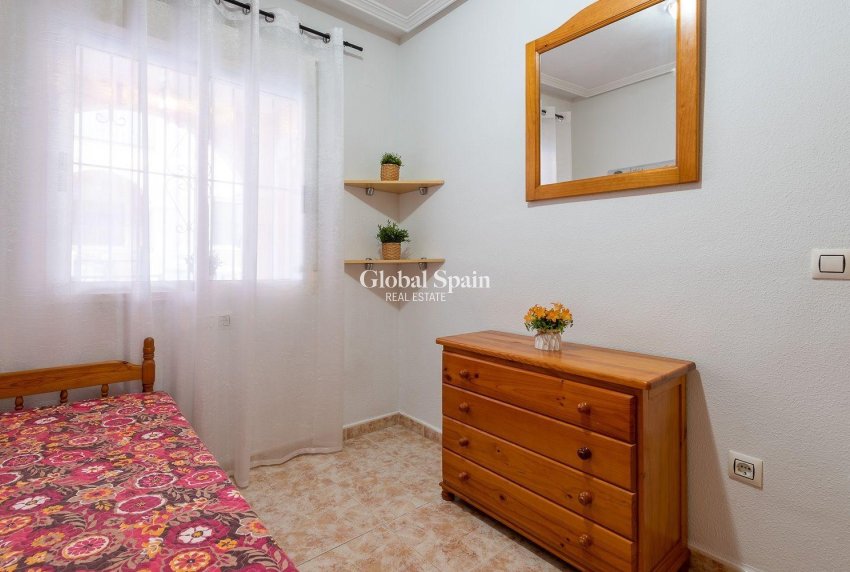 Venta - APARTAMENTO -
ORIHUELA COSTA - La Regia