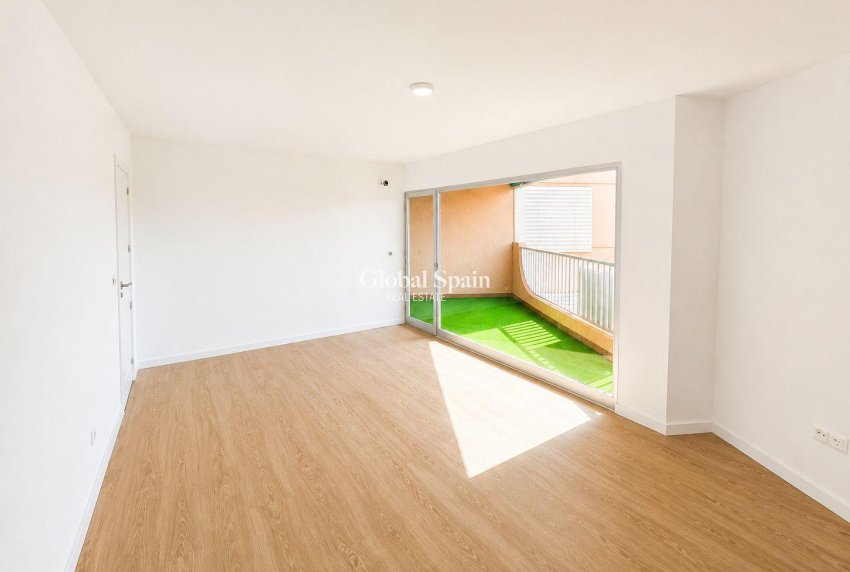 Venta - APARTAMENTO -
ORIHUELA COSTA - La Regia
