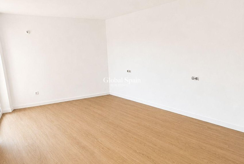 Venta - APARTAMENTO -
ORIHUELA COSTA - La Regia