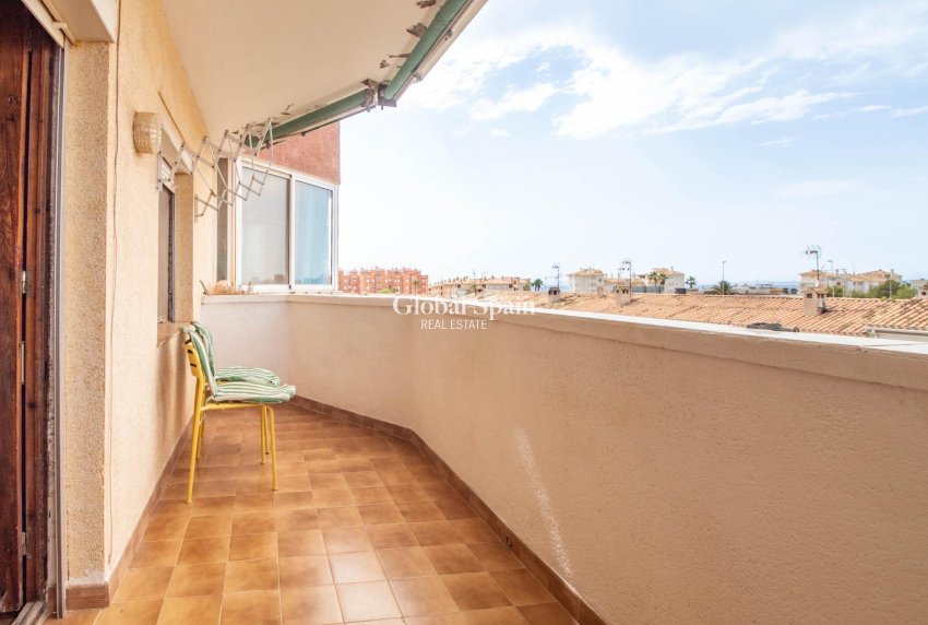 Venta - APARTAMENTO -
ORIHUELA COSTA - La Regia