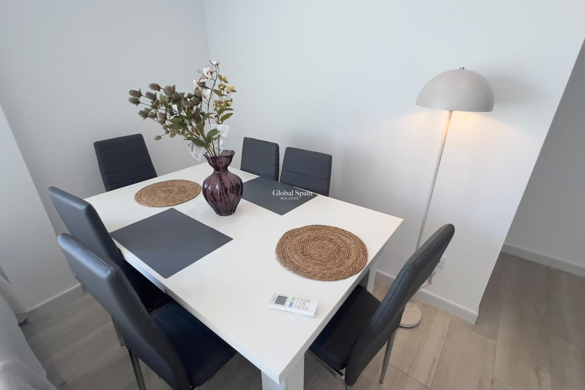 Venta - APARTAMENTO -
ORIHUELA COSTA - La Regia