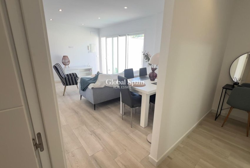 Venta - APARTAMENTO -
ORIHUELA COSTA - La Regia
