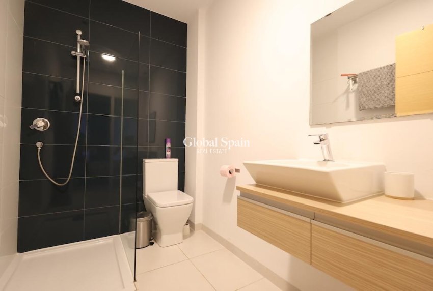 Venta - APARTAMENTO -
ORIHUELA COSTA - La Zenia