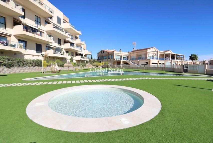 Venta - APARTAMENTO -
ORIHUELA COSTA - La Zenia
