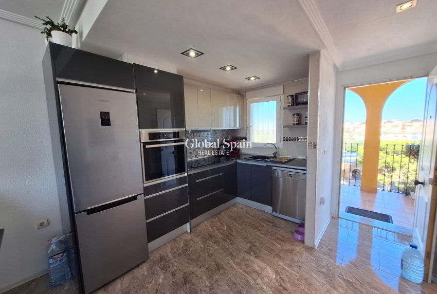 Venta - APARTAMENTO -
ORIHUELA COSTA - La Zenia