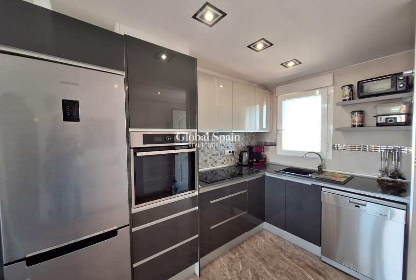 Venta - APARTAMENTO -
ORIHUELA COSTA - La Zenia