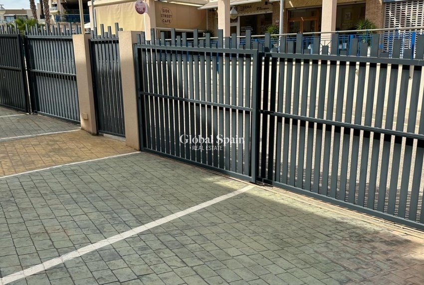 Venta - APARTAMENTO -
ORIHUELA COSTA - La Zenia