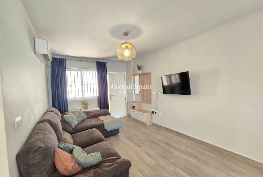 Venta - Apartamento -
ORIHUELA COSTA - La Zenia